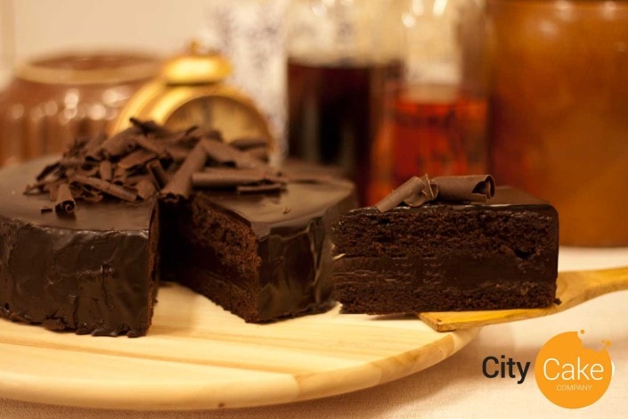 Belgická čokoládová torta s tmavými hoblinami