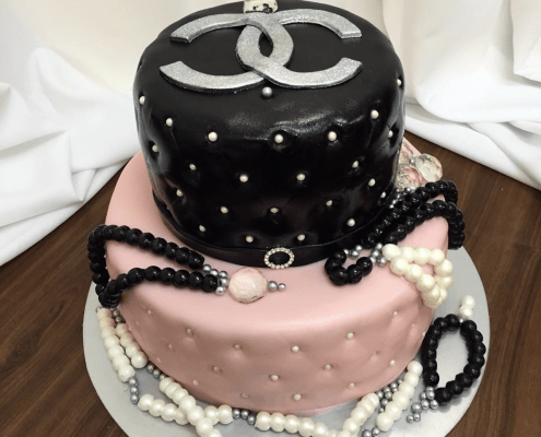 narodeninová torta chanel s perlami